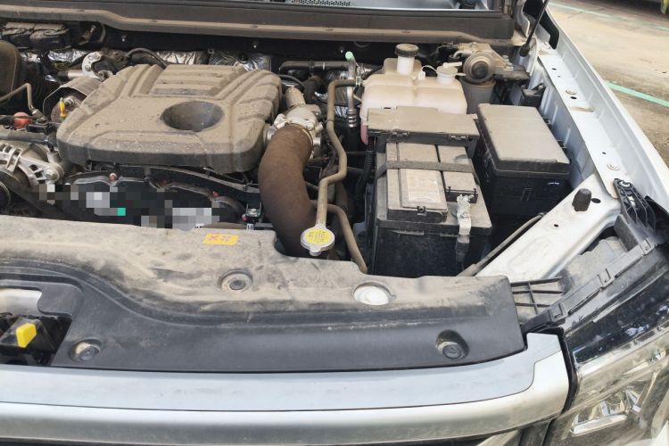 Used JMC DaDao 2023 All-Purpose Model 2.3T Diesel Automatic Two-Wheel Drive Standard Wheelbase Comfort Edition Engine Bay Left