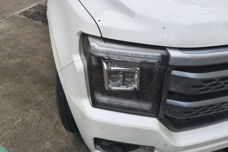 Used JMC DaDao 2023 All-Purpose Model 2.3T Diesel Automatic Two-Wheel Drive Standard Wheelbase Comfort Edition Exterior 6
