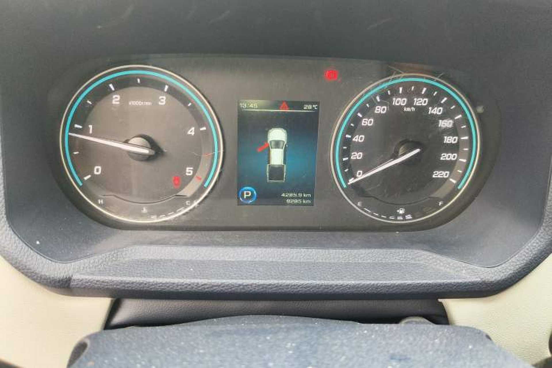 Used JMC DaDao 2023 All-Purpose Model 2.3T Diesel Automatic Two-Wheel Drive Standard Wheelbase Comfort Edition Instrument Cluster