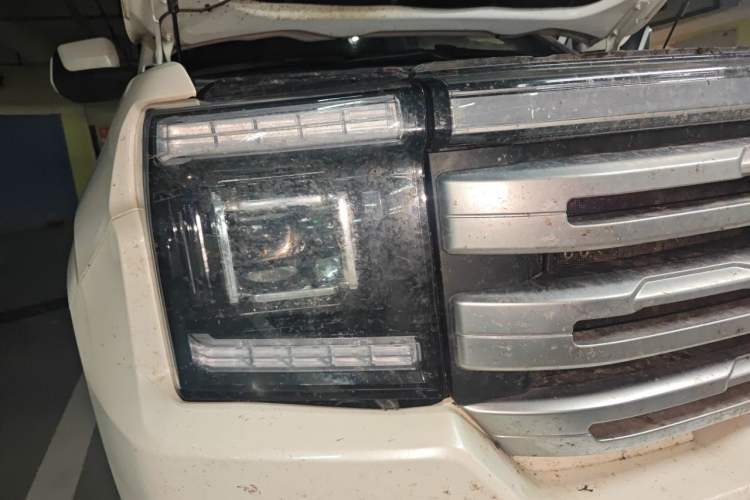 Used JMC DaDao 2023 GAC Trumpchi Greiz 2.3T Gasoline Automatic 4x4 Standard Wheelbase Luxury Edition Right Front Headlight