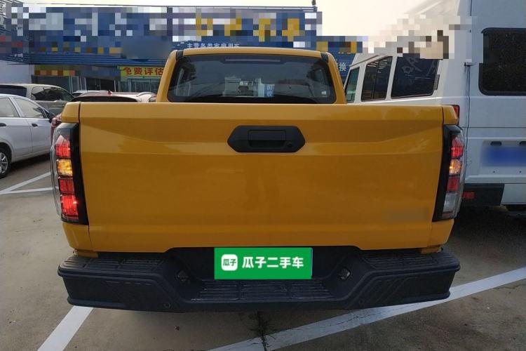 Used JMC DaDao 2023 All-Purpose 2.3T Gasoline Manual Two-Wheel-Drive Standard Wheelbase Comfort Edition Rear