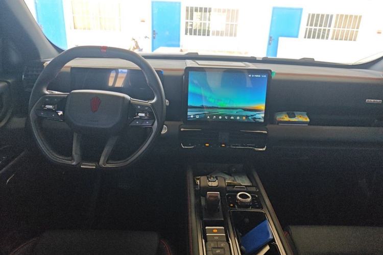 Used JMC DaDao 2024 Explorer 2.3T Gasoline Automatic 4x4 Extreme Edition Center Console