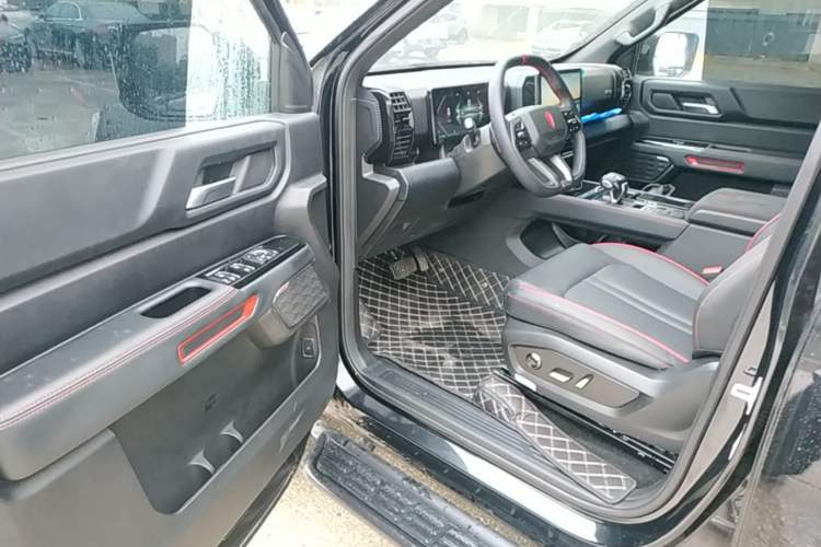 Used JMC DaDao 2024 Gantaner 2.3T Diesel Automatic 4x4 Boundless Edition Driver Seat