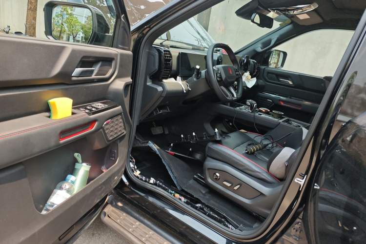 Used JMC DaDao 2024 Explorer 2.3T Diesel Automatic 4x4 Extreme Edition Driver Seat