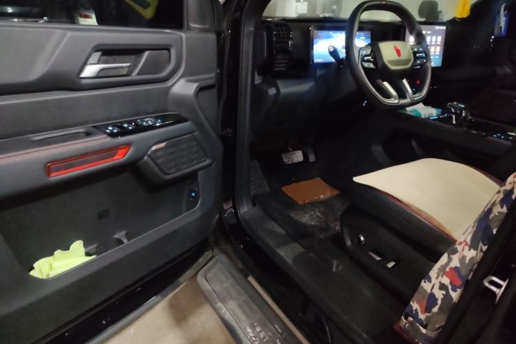 Used JMC DaDao 2024 Explorer 2.3T Gasoline Automatic 4x4 Extreme Edition Driver Seat