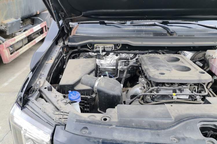 Used JMC DaDao 2024 Explorer 2.3T Gasoline Automatic 4x4 Extreme Edition Engine Bay Right