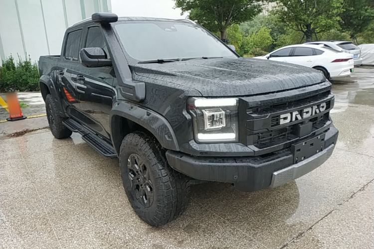 Used JMC DaDao 2024 Gantaner 2.3T Diesel Automatic 4x4 Boundless Edition Front Right 45 Deg