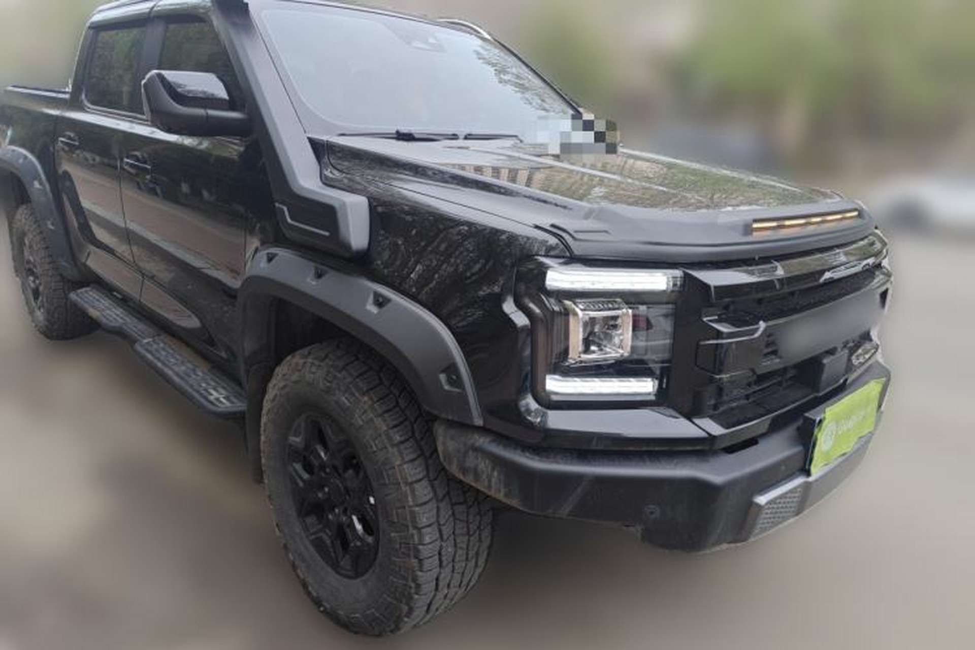 Used JMC DaDao 2024 Gantaner 2.3T Diesel Automatic 4x4 Boundless Edition Front Right 45 Deg