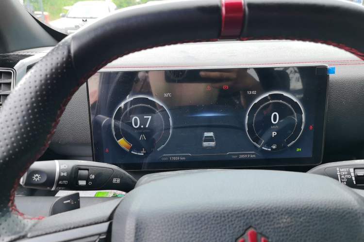 Used JMC DaDao 2024 Explorer 2.3T Gasoline Automatic 4x4 Extreme Edition Instrument Cluster