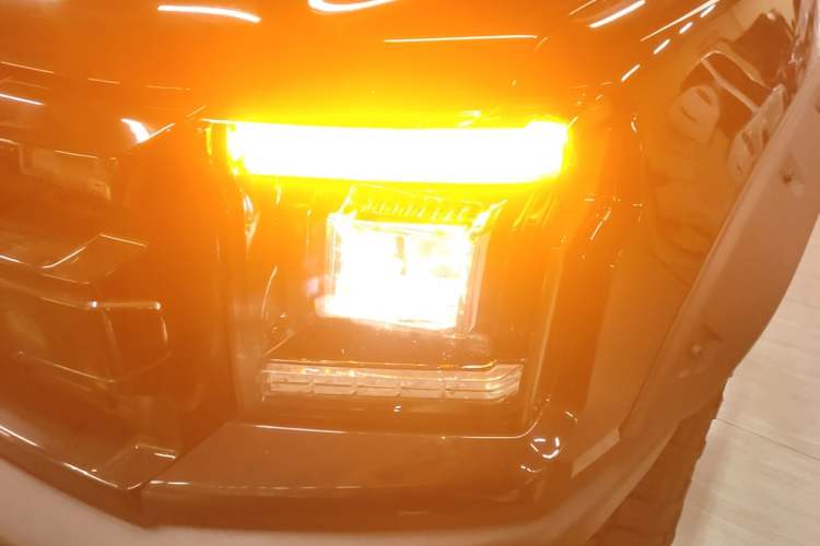 Used JMC DaDao 2024 Explorer 2.3T Diesel Automatic 4x4 Extreme Edition Left Front Headlight