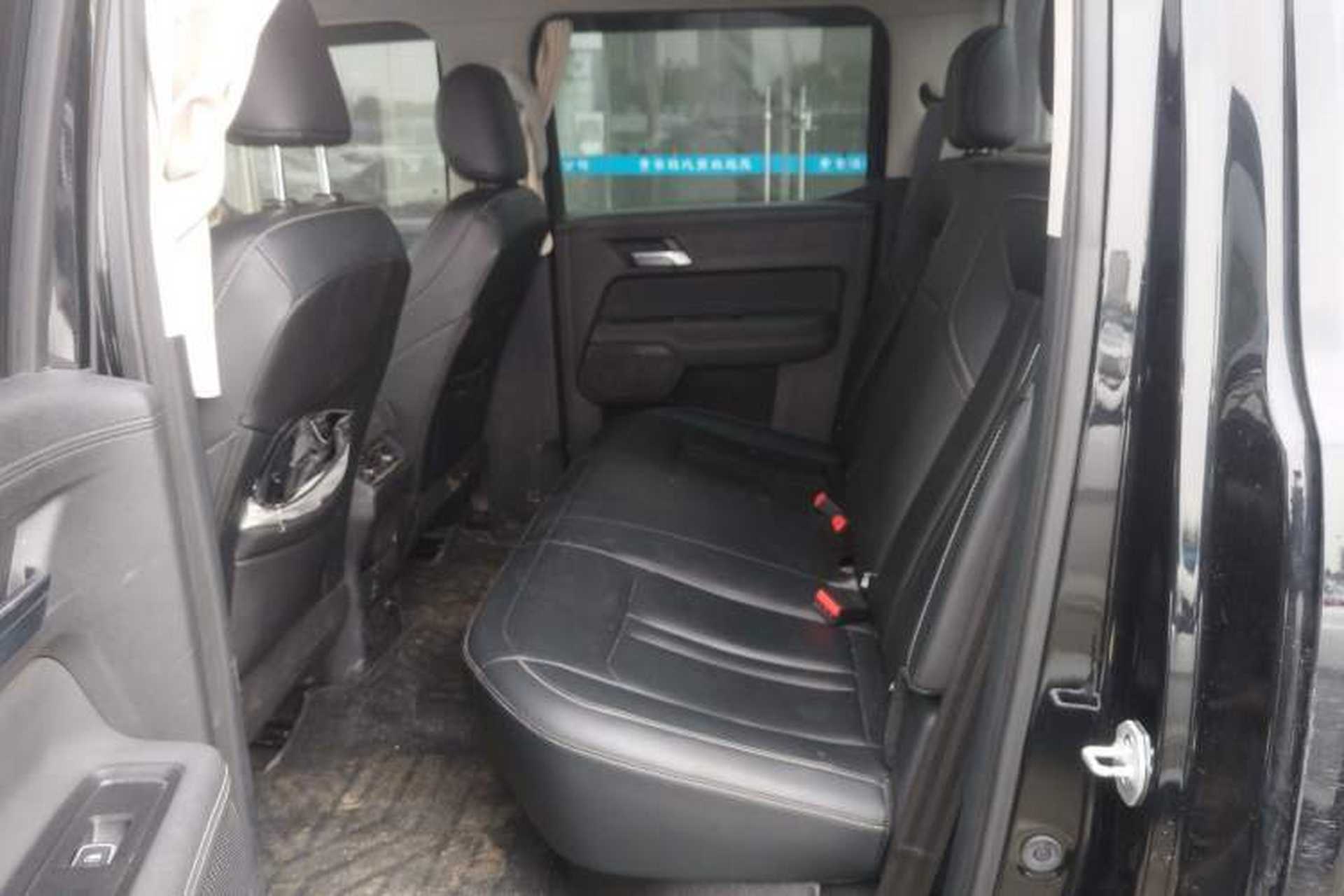 Used JMC DaDao 2024 Mountain Edition 2.3T Diesel Automatic 4x4 Standard Wheelbase Comfort Version Left Rear Seat