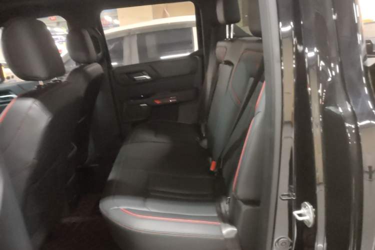 Used JMC DaDao 2024 Explorer 2.3T Diesel Automatic 4x4 Extreme Edition Left Rear Seat