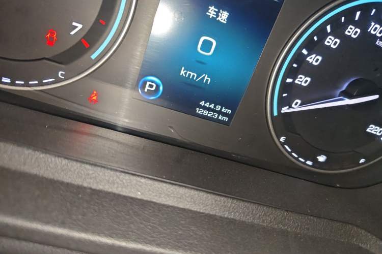 Used JMC DaDao 2024 All-Winna 2.3T Gasoline Automatic 4x4 Long-Wheelbase Comfort Edition Odometer Close Up