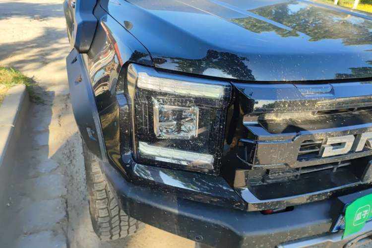 Used JMC DaDao 2024 Explorer 2.3T Diesel Automatic 4x4 Extreme Edition Right Front Headlight
