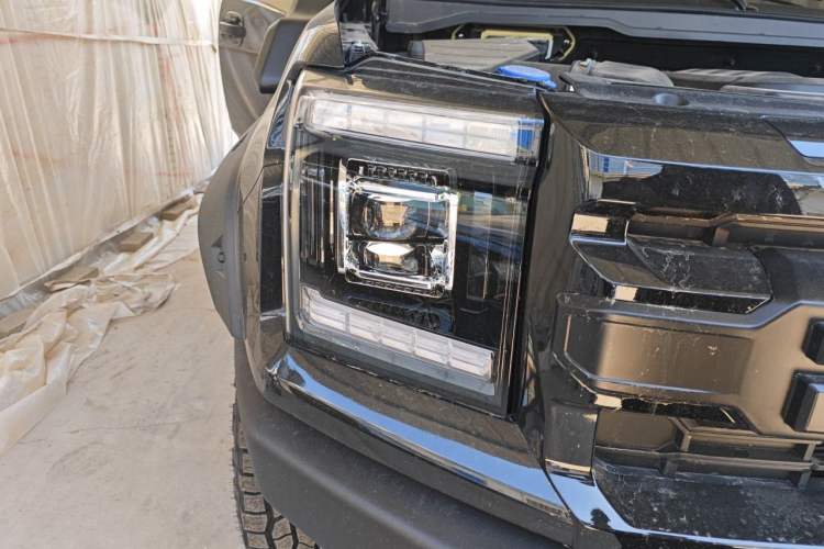 Used JMC DaDao 2024 Explorer 2.3T Gasoline Automatic 4x4 Extreme Edition Right Front Headlight