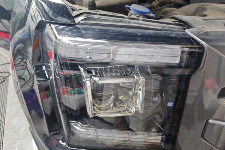 Used JMC DaDao 2024 Mountain Edition 2.3T Diesel Manual 4x4 Standard Wheelbase Comfort Model Right Front Headlight