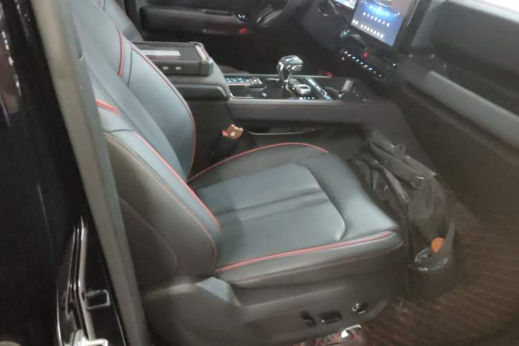Used JMC DaDao 2024 Explorer 2.3T Diesel Automatic 4x4 Extreme Edition Right Front Seat