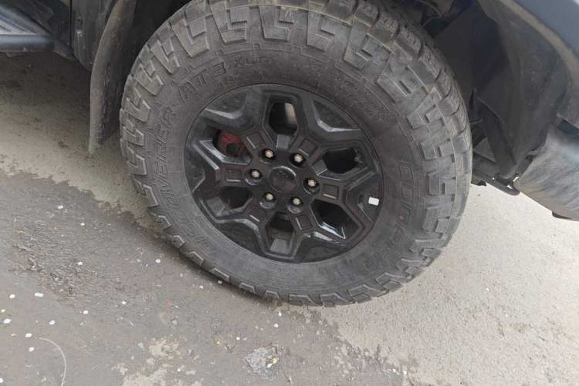 Used JMC DaDao 2024 Gantaner 2.3T Diesel Automatic 4x4 Boundless Edition Right Front Wheel Hub