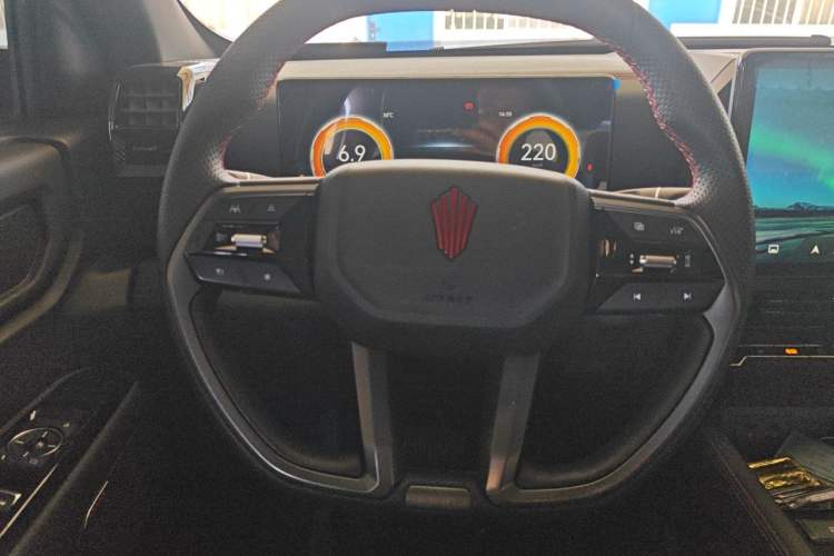 Used JMC DaDao 2024 Explorer 2.3T Gasoline Automatic 4x4 Extreme Edition Steering Wheel