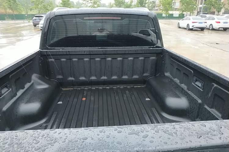 Used JMC DaDao 2024 Gantaner 2.3T Diesel Automatic 4x4 Boundless Edition Trunk