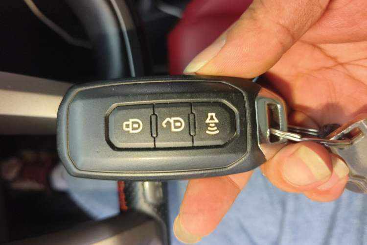 Used JMC DaDao 2024 Gantaner 2.3T Diesel Automatic 4x4 Boundless Edition Vehicle Key