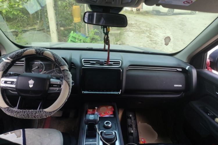 Used JMC DaDao 2024 Mountain Edition 2.3T Diesel Automatic 4x4 Long Wheelbase Comfort Model Center Console