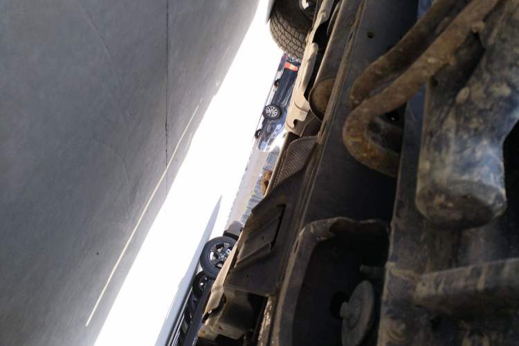 Used JMC DaDao 2024 Gantaner 2.3T Diesel Automatic 4x4 Boundless Edition Chassis Front Right