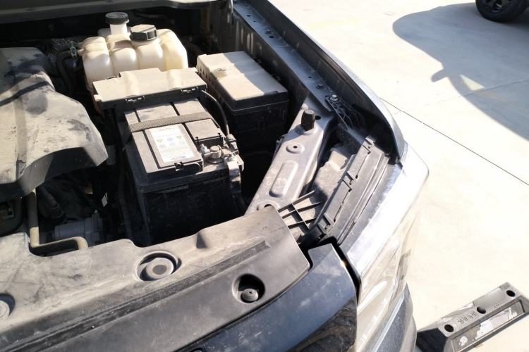 Used JMC DaDao 2024 Gantaner 2.3T Diesel Automatic 4x4 Boundless Edition Engine Bay Left