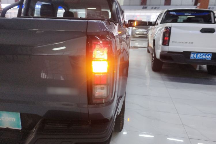 Used JMC DaDao 2024 All-Purpose 2.3T Diesel Manual Two-Wheel Drive Standard-Wheelbase Comfort Edition Exterior 3