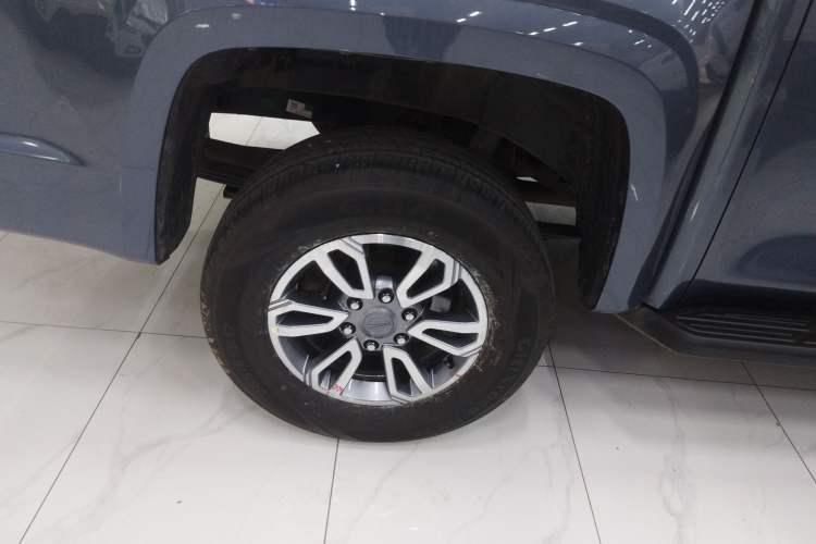 Used JMC DaDao 2024 All-Purpose 2.3T Diesel Manual Two-Wheel Drive Standard-Wheelbase Comfort Edition Exterior 5