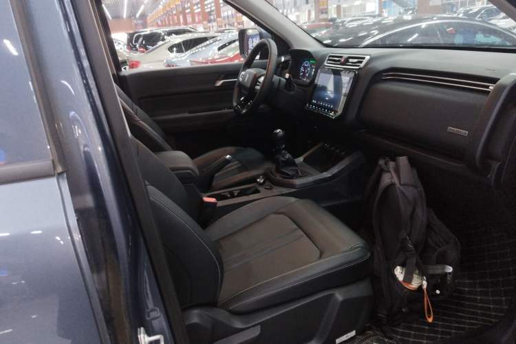 Used JMC DaDao 2024 All-Purpose 2.3T Diesel Manual Two-Wheel Drive Standard-Wheelbase Comfort Edition Right Front Seat