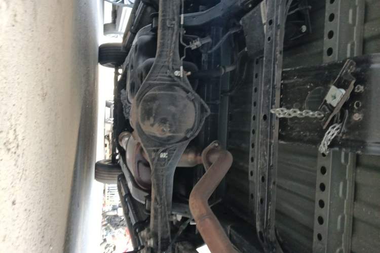 Used JMC DaDao 2024 All-Purpose 2.3T Gasoline Manual 4x4 Standard-Wheel Comfort Edition Chassis Rear