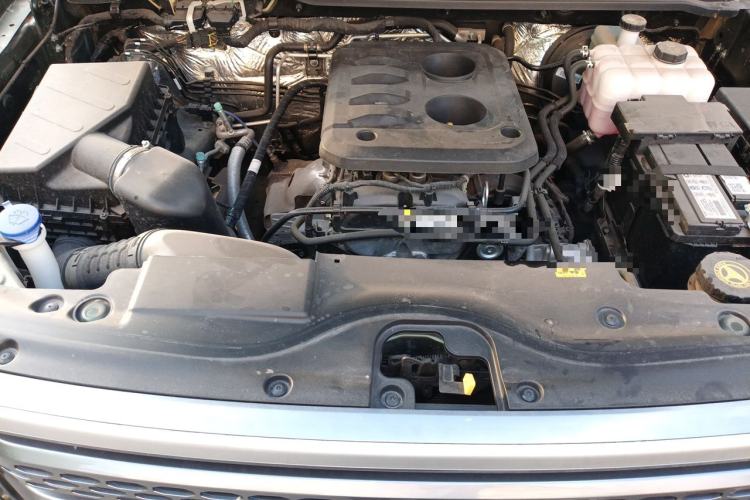Used JMC DaDao 2024 All-Purpose 2.3T Gasoline Manual 4x4 Standard-Wheel Comfort Edition Engine Bay