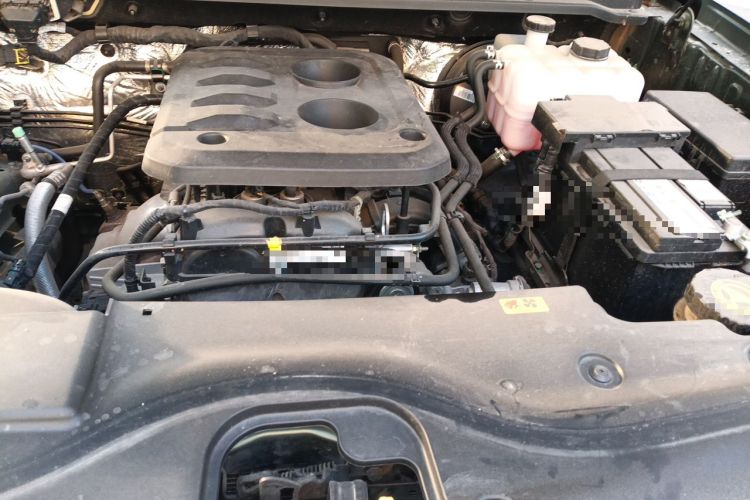 Used JMC DaDao 2024 All-Purpose 2.3T Gasoline Manual 4x4 Standard-Wheel Comfort Edition Engine Bay Left