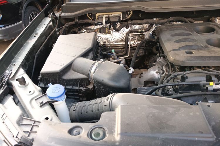 Used JMC DaDao 2024 All-Purpose 2.3T Gasoline Manual 4x4 Standard-Wheel Comfort Edition Engine Bay Right
