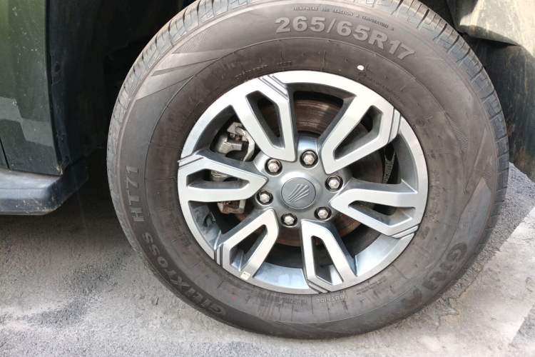 Used JMC DaDao 2024 All-Purpose 2.3T Gasoline Manual 4x4 Standard-Wheel Comfort Edition Right Front Wheel Hub