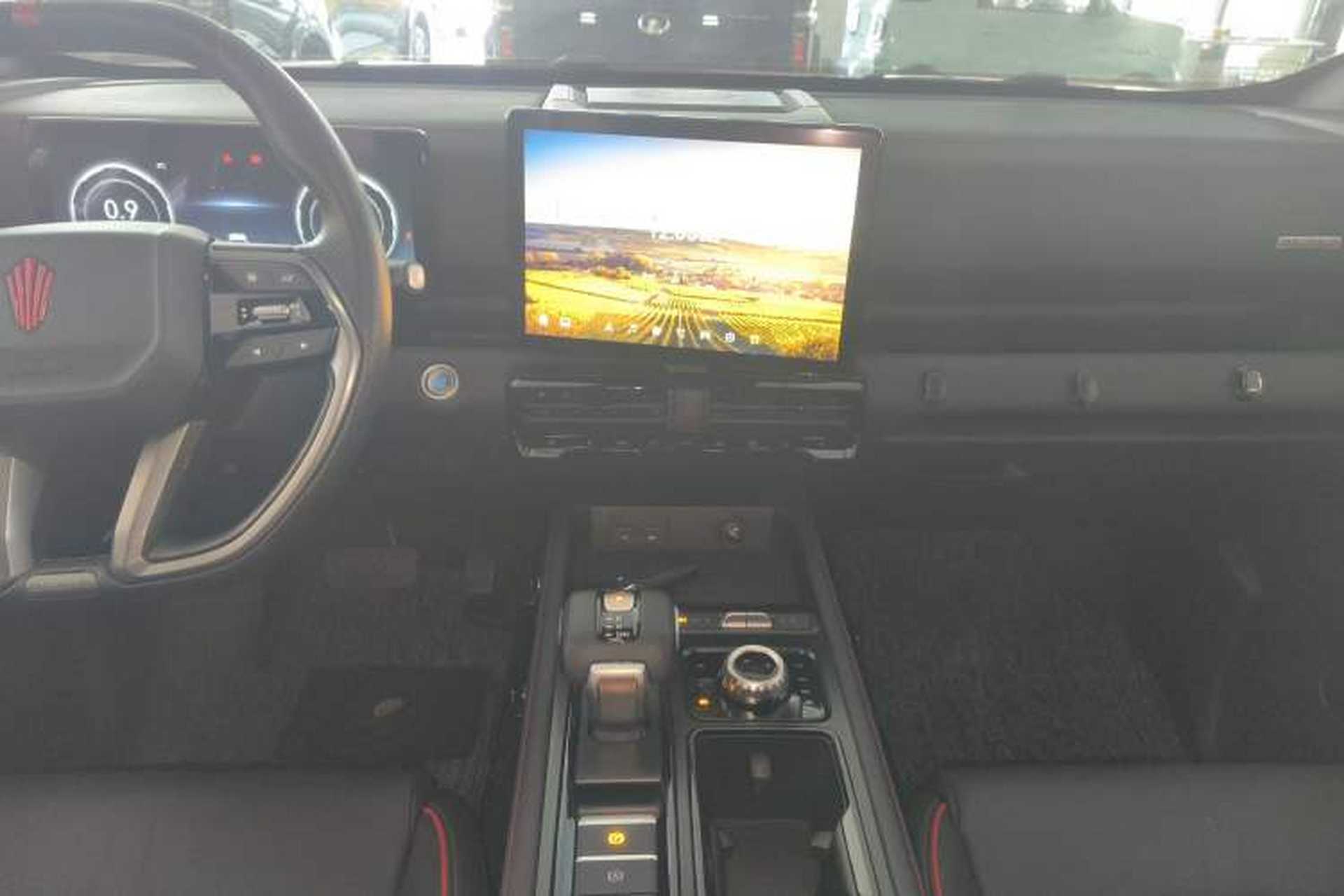 Used JMC DaDao 2024 Explorer 2.3T Gasoline Automatic 4x4 Extreme Edition Audio And AC Panel