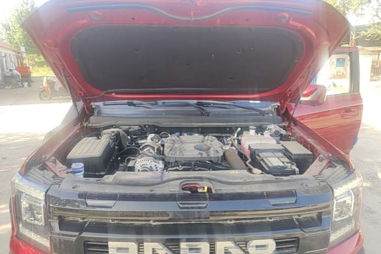 Used JMC DaDao 2024 Explorer 2.3T Diesel Automatic 4x4 Extreme Edition Engine Bay