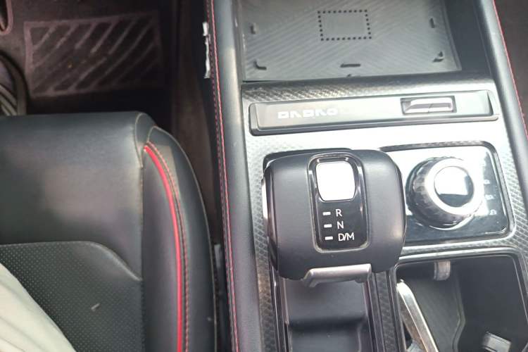 Used JMC DaDao 2024 Explorer 2.3T Diesel Automatic 4x4 Extreme Edition Gear Lever