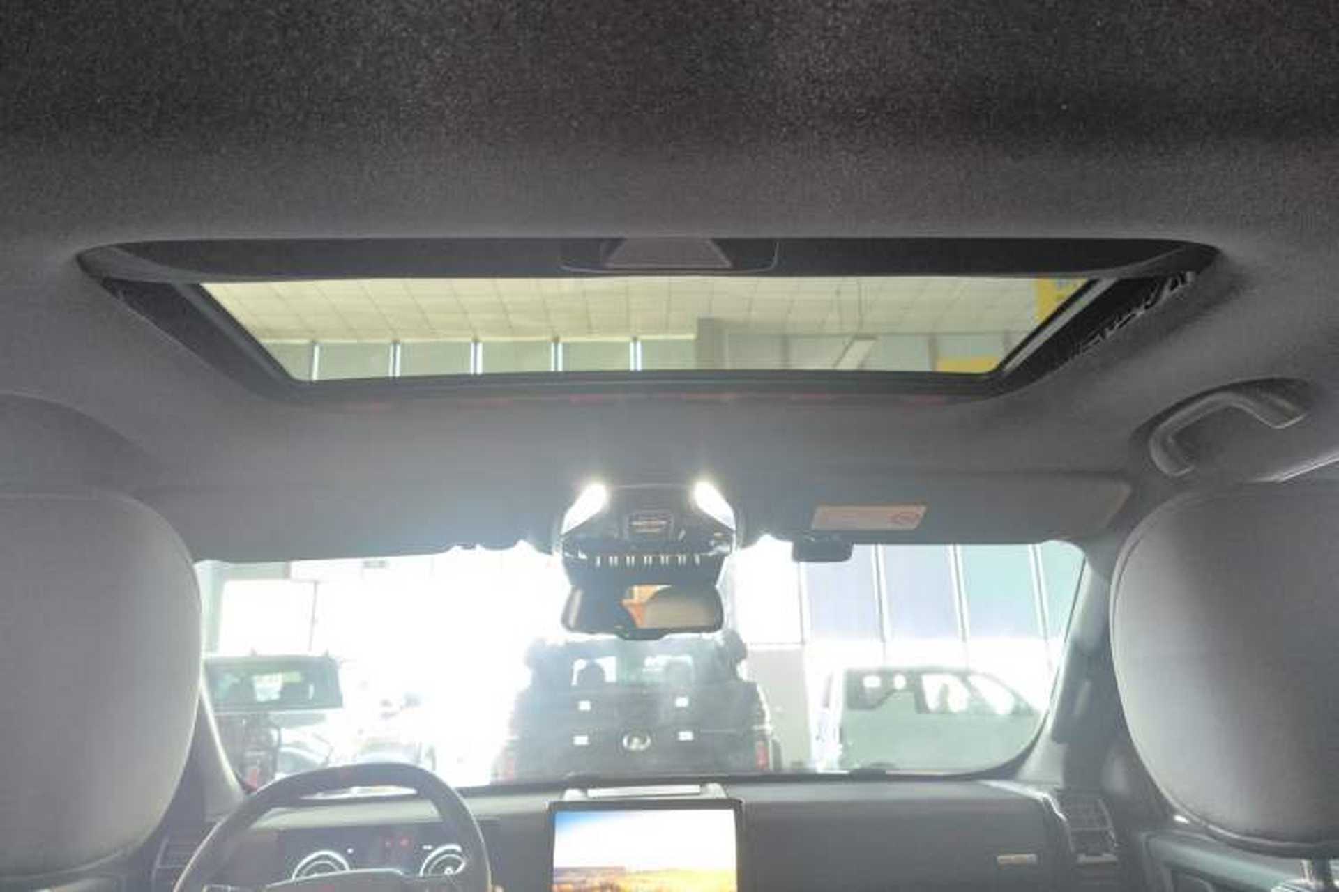 Used JMC DaDao 2024 Explorer 2.3T Gasoline Automatic 4x4 Extreme Edition Headliner