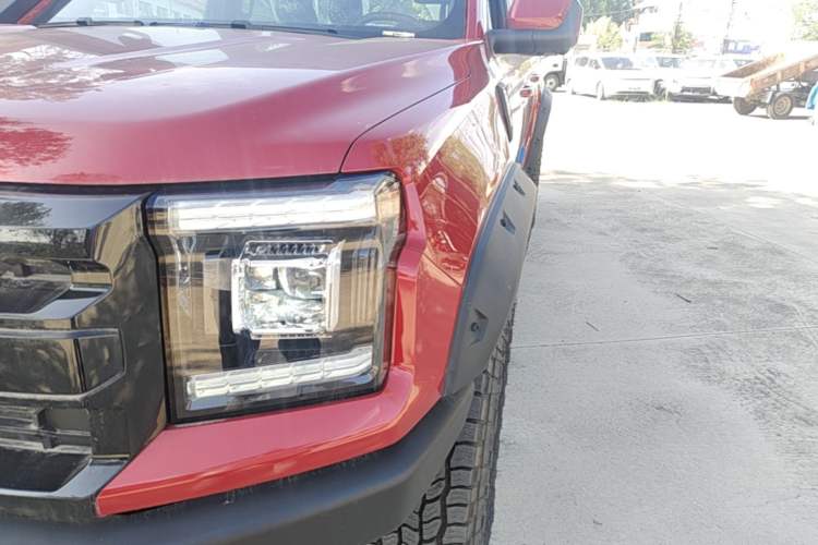 Used JMC DaDao 2024 Explorer 2.3T Diesel Automatic 4x4 Extreme Edition Left Front Headlight