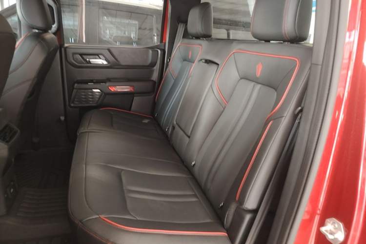 Used JMC DaDao 2024 Explorer 2.3T Diesel Automatic 4x4 Extreme Edition Left Rear Seat