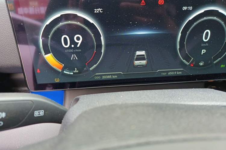 Used JMC DaDao 2024 Explorer 2.3T Gasoline Automatic 4x4 Boundless Edition Odometer Close Up