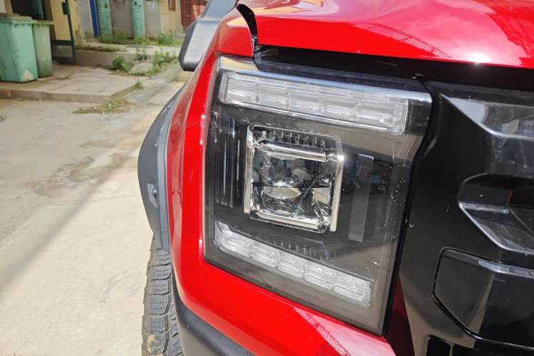 Used JMC DaDao 2024 Explorer 2.3T Gasoline Automatic 4x4 Boundless Edition Right Front Headlight