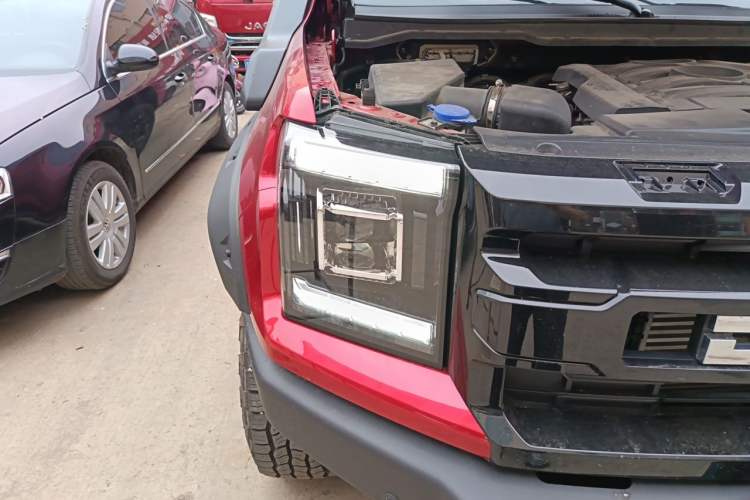 Used JMC DaDao 2024 Explorer 2.3T Gasoline Automatic 4x4 Boundless Edition Right Front Headlight