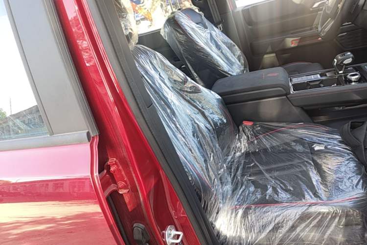 Used JMC DaDao 2024 Explorer 2.3T Diesel Automatic 4x4 Extreme Edition Right Front Seat
