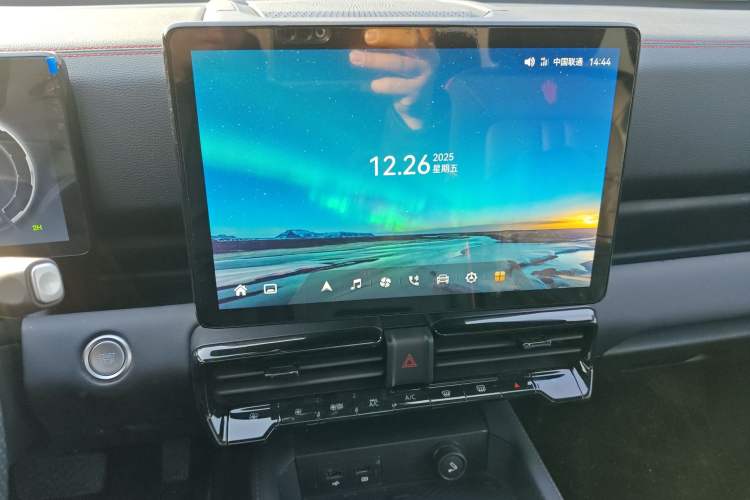 Used JMC DaDao 2024 Gantaner 2.3T Diesel Automatic 4x4 Boundless Edition Audio And AC Panel