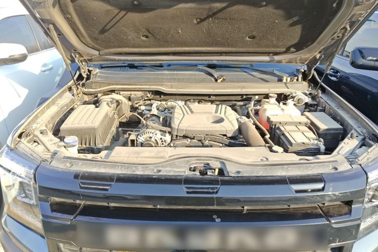 Used JMC DaDao 2024 Gantaner 2.3T Diesel Automatic 4x4 Boundless Edition Engine Bay