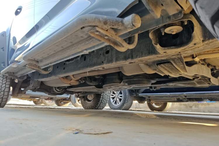 Used JMC DaDao 2024 Gantaner 2.3T Diesel Automatic 4x4 Boundless Edition Right Side Sill