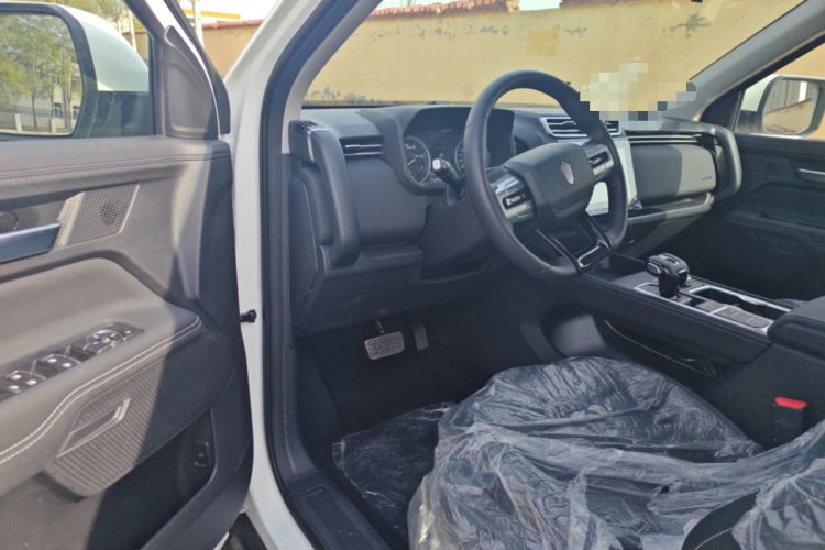 Used JMC DaDao 2024 Mountain Edition 2.3T Diesel Automatic 4x4 Long Wheelbase Comfort Model Driver Seat
